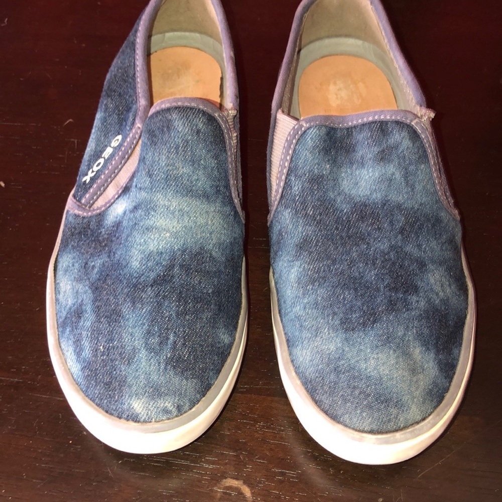 Geox slip on boy’s shoes size 3 1/2